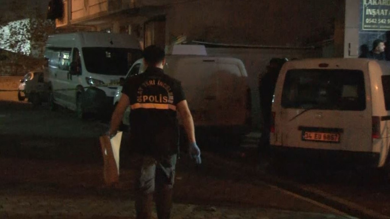 Esenyurt’ta alacak-verecek kavgasında silahlar ve bıçaklar konuştu: 8 yaralı
