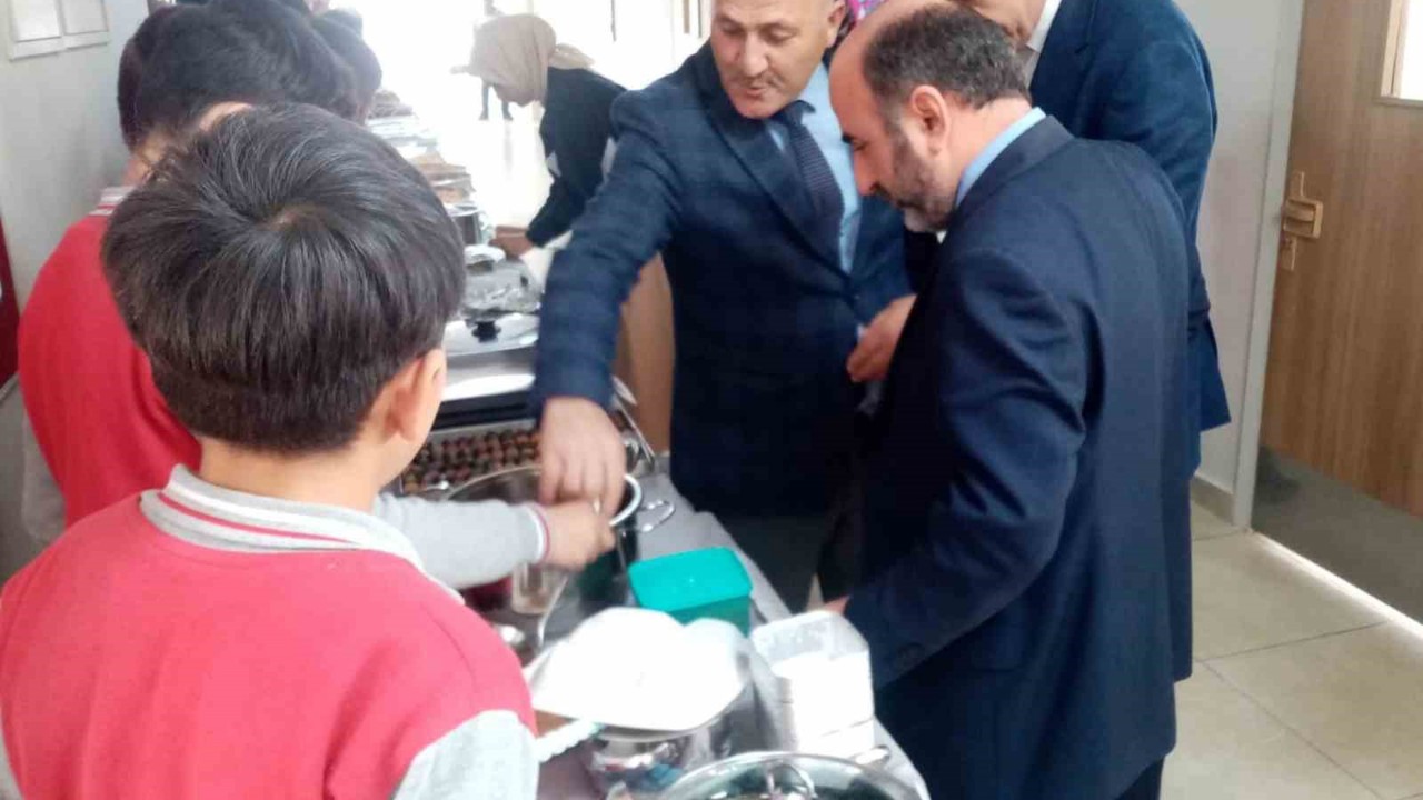 Aydıntepe’de öğrenciler yöresel lezzetleri tanıttı
