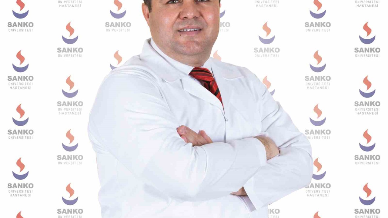 Doç. Dr. Tanrıverdi: "HIV, tüm yaş gruplarında enfeksiyona neden olan bir virüstür"
