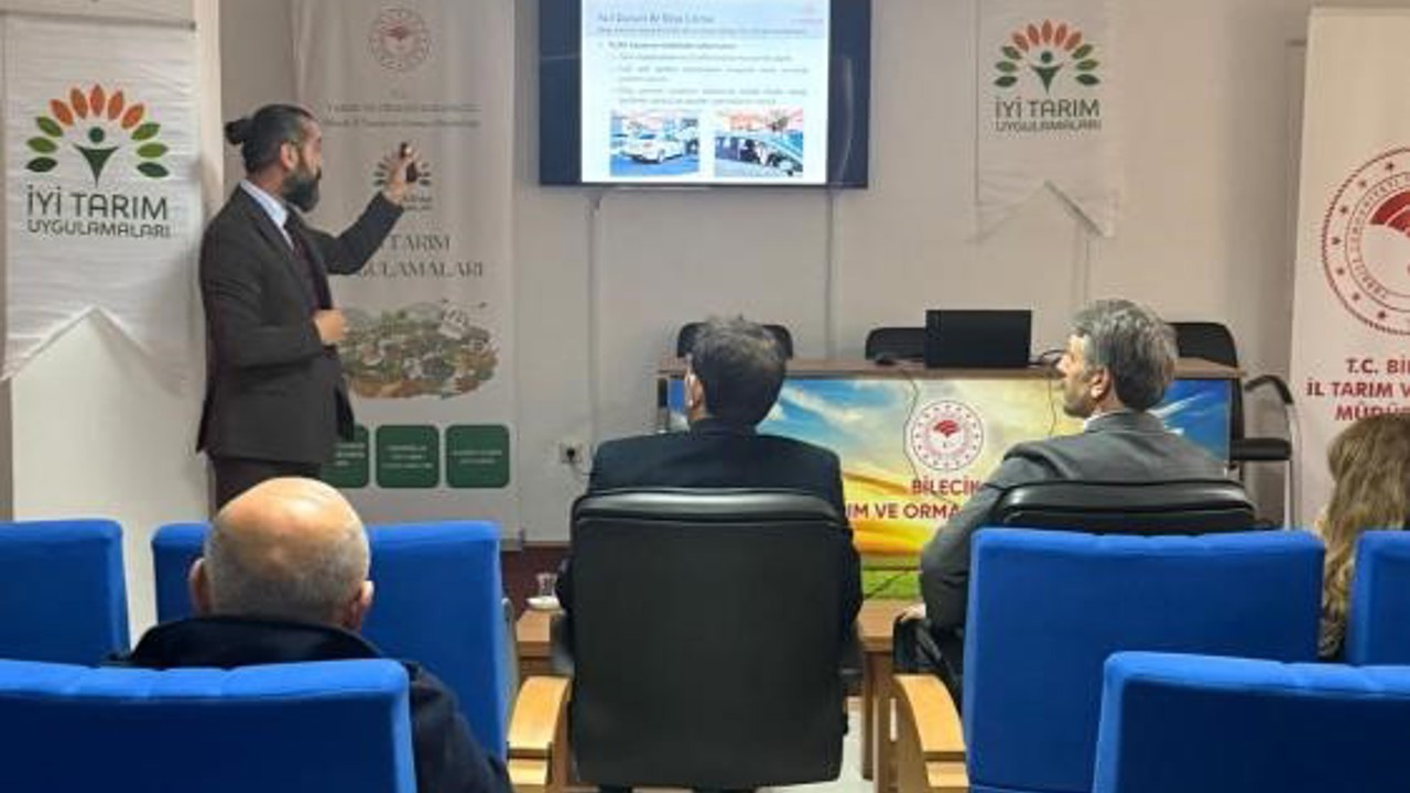 Bilecik’te üreticilere marulda iyi tarım uygulamaları eğitimi
