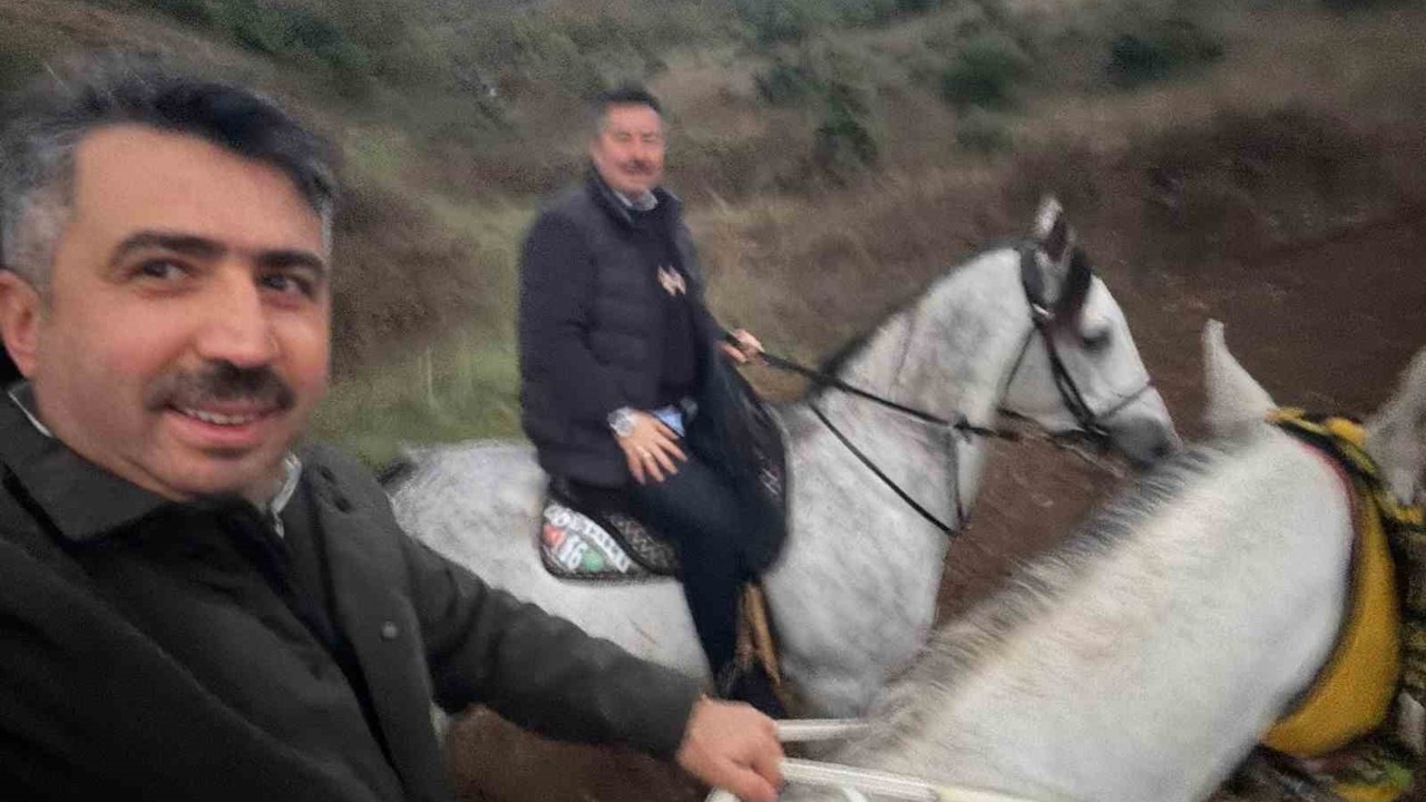 Başkanlar ata binerek stres attı
