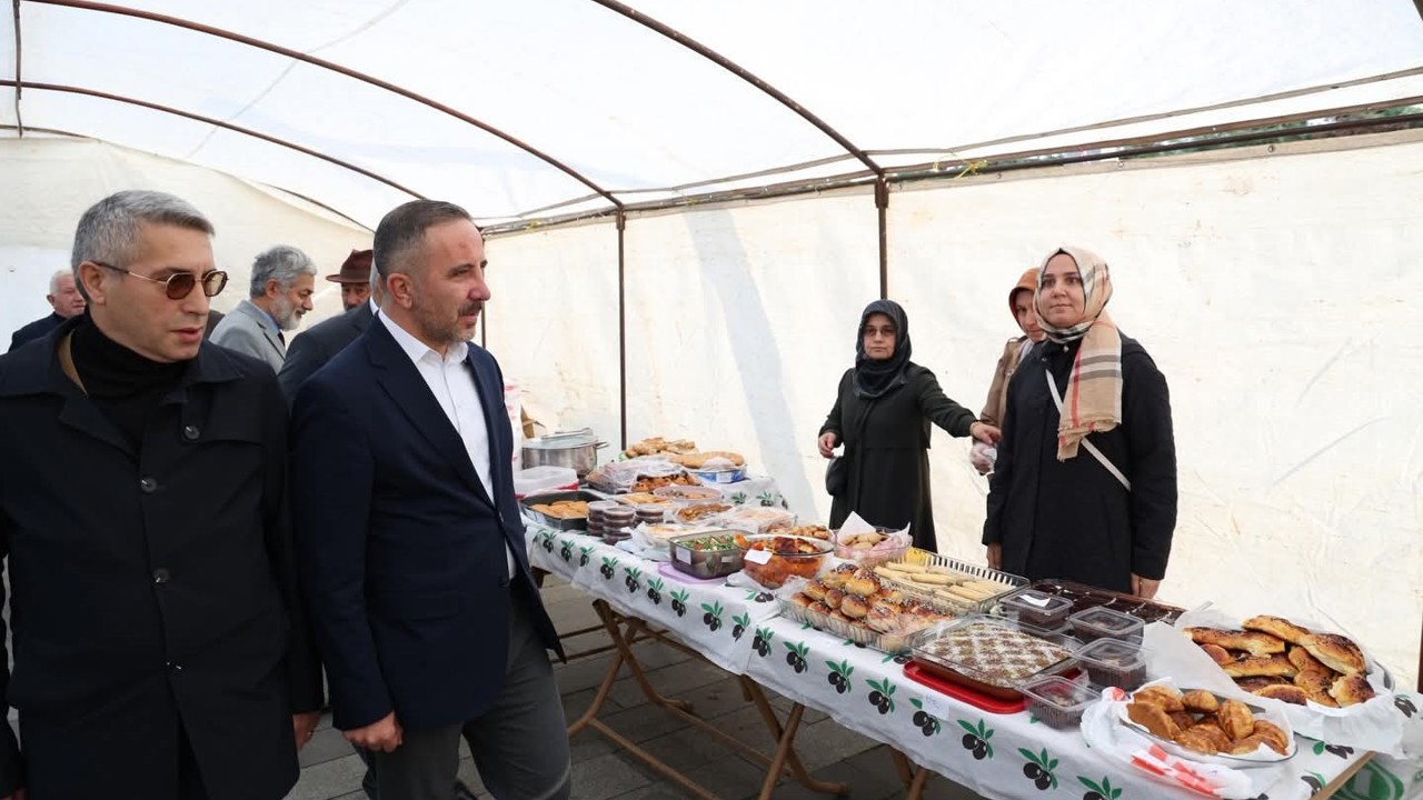 Perşembe’de Filistin’e destek için hayır çarşısı açıldı
