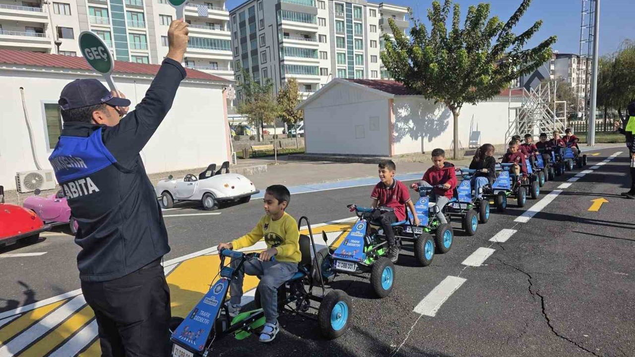 486 öğrenciye trafik ve çevre bilinci eğitimi verildi
