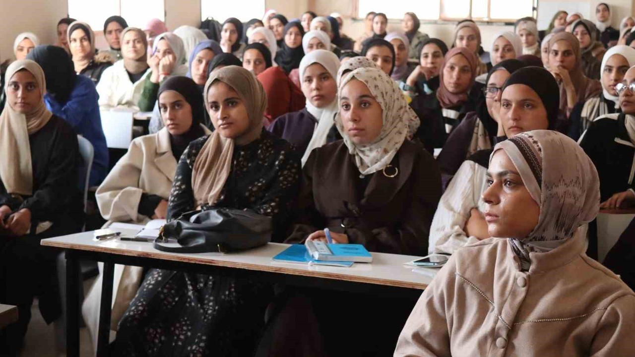 Gazze İslam Üniversitesi’nde 2 yıl aradan sonra dersler yeniden başladı
