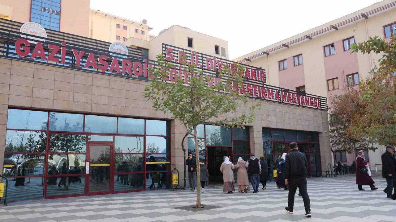 Halk sağlığı uzmanı Dr. Andan: "HIV enfeksiyonu gündelik temaslarla bulaşmamaktadır"
