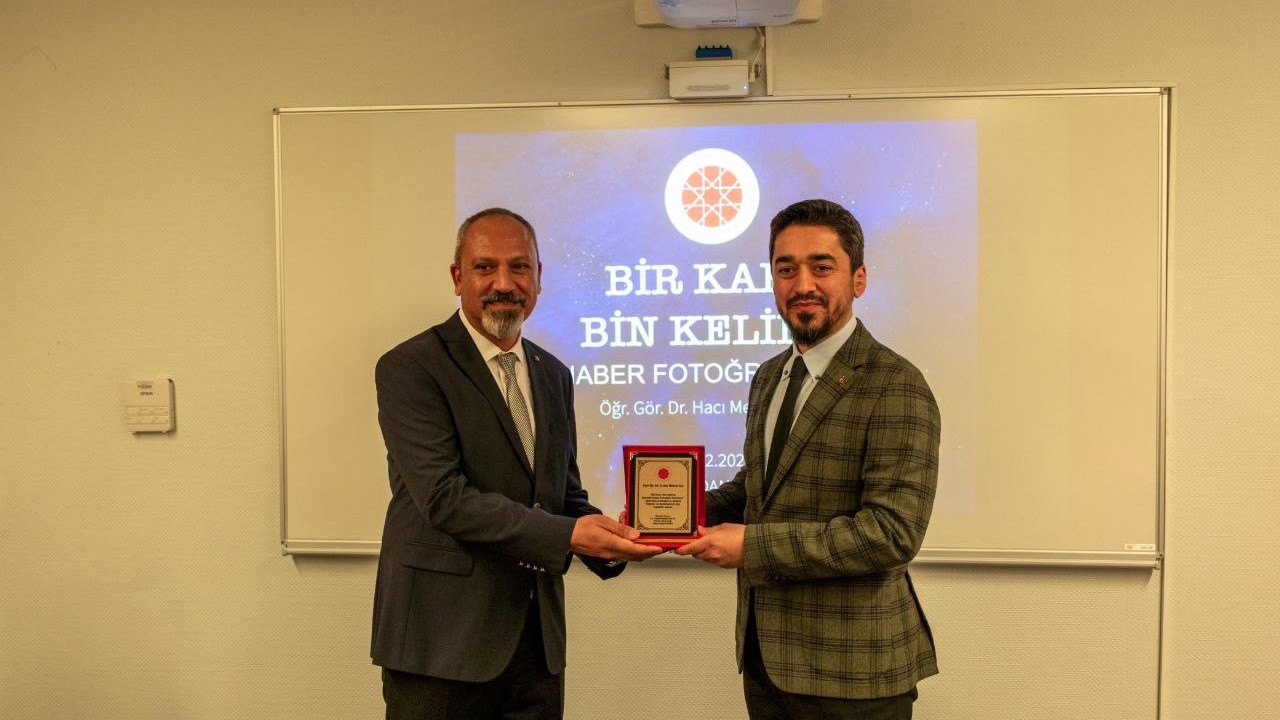 "Bir Kare, Bin Kelime", "Basında Haber Fotoğrafı Kullanımı" eğitimi gerçekleştirildi
