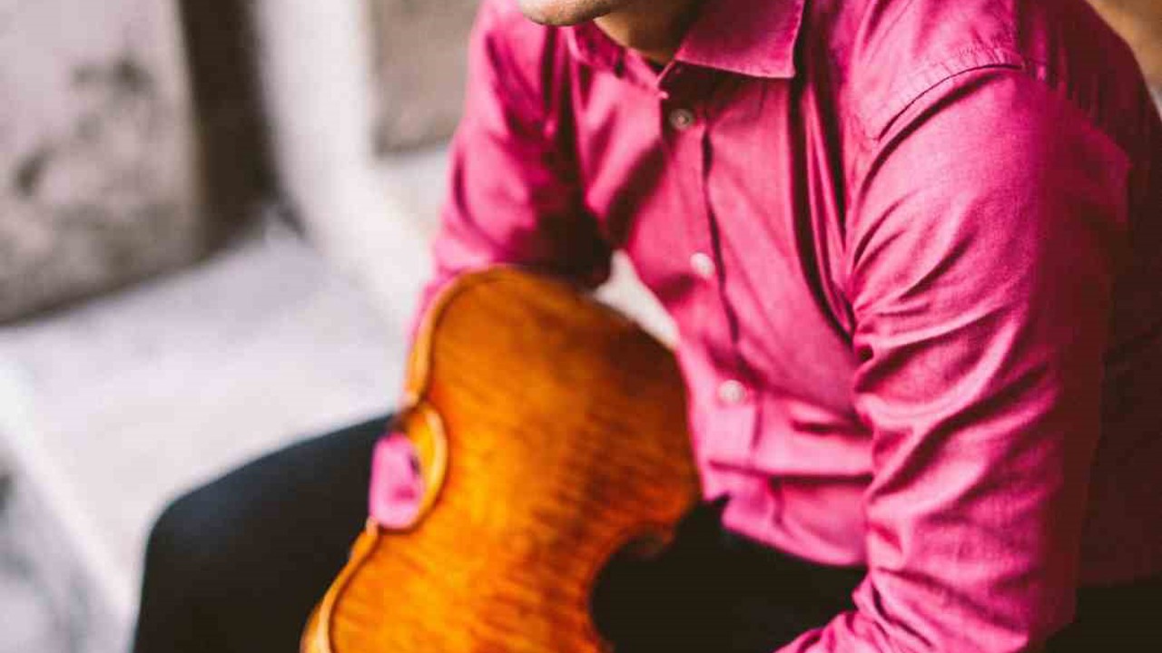 İstanbul Devlet Senfoni Orkestrası keman virtüözü Robert Lakatos’u ağırlıyor
