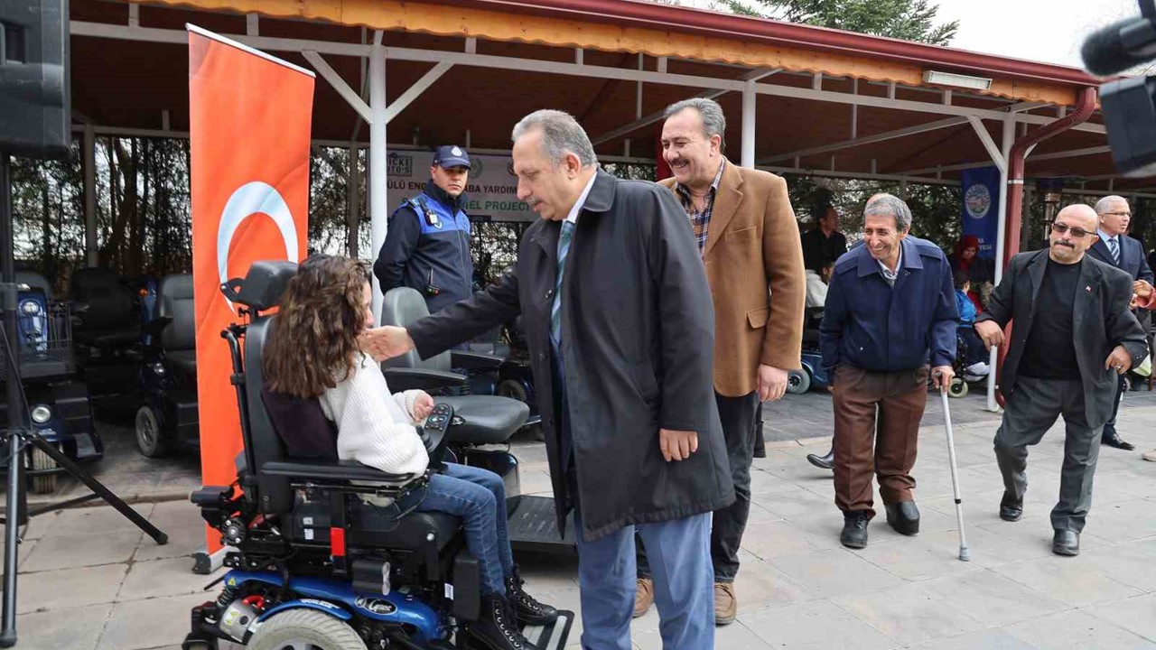 Başkan Yalçın’dan Engelliler günü mesajı

