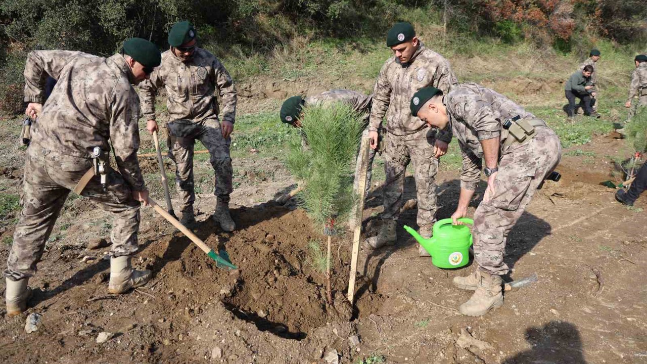 Aydın’da şehit polisler adına fidan dikildi
