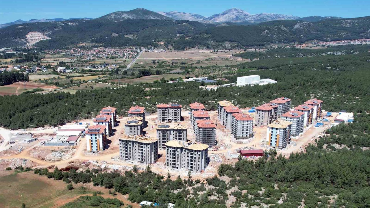 Muslihittin Mahallesine bağlı olan Akçaova TOKİ konutları Akçaova’ya bağlanıyor
