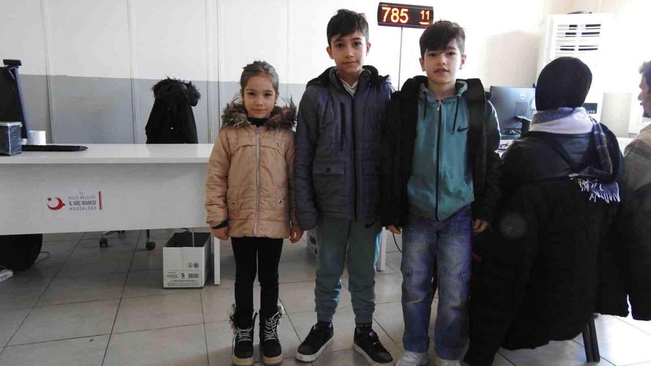 Suriyelilerin gönüllü dönüşleri sürüyor
