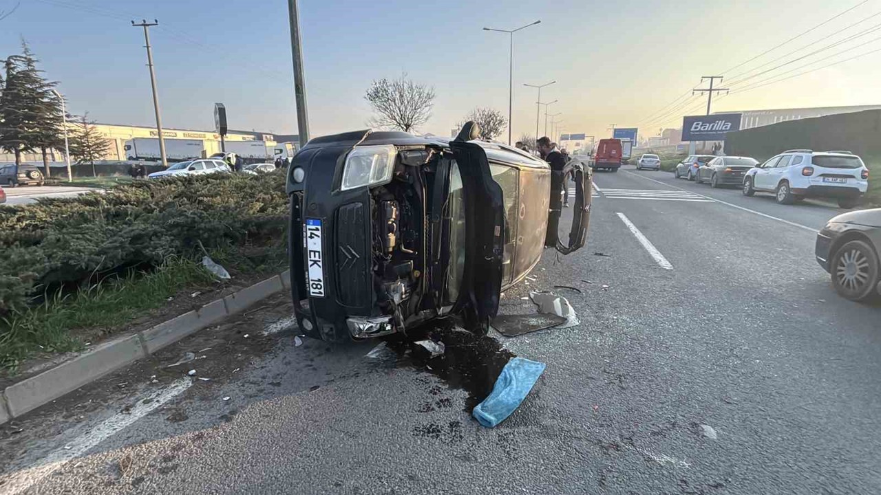 Bolu’da kontrolden çıkan otomobil devrildi: 1 yaralı
