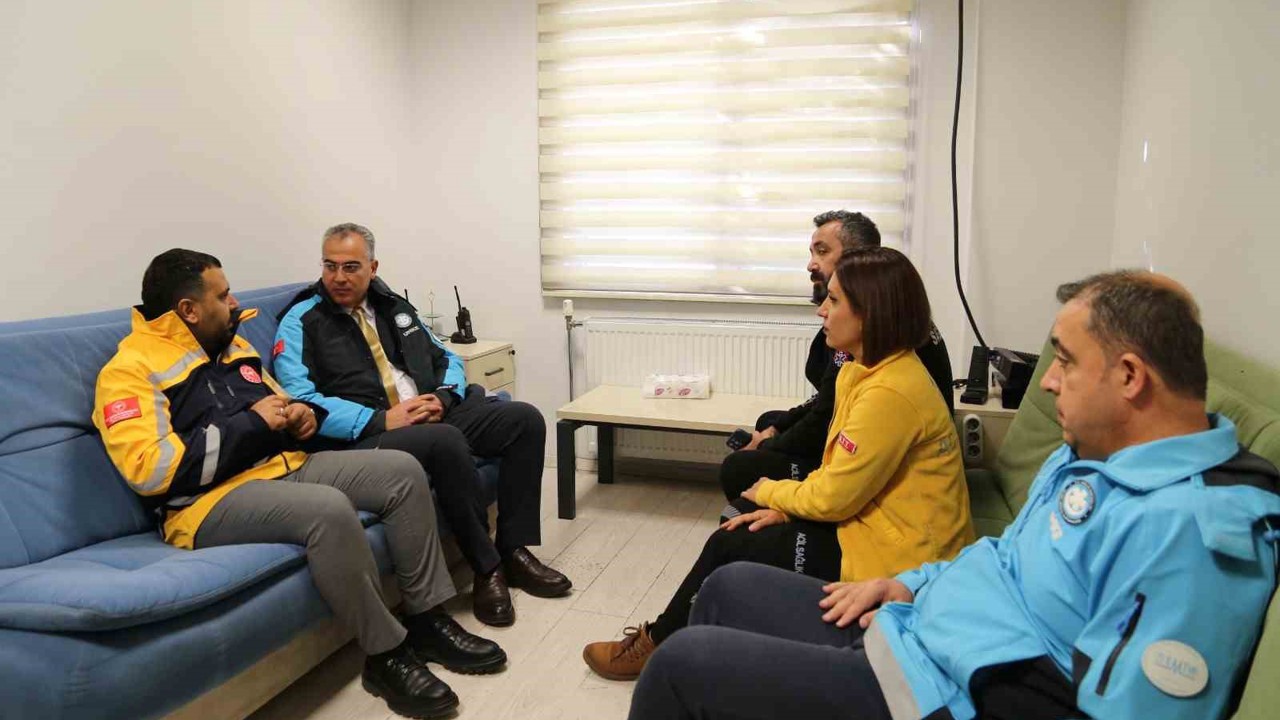 Sağlık Müdürü Asiltürk 112 Çağrı Merkezinde göreve katıldı
