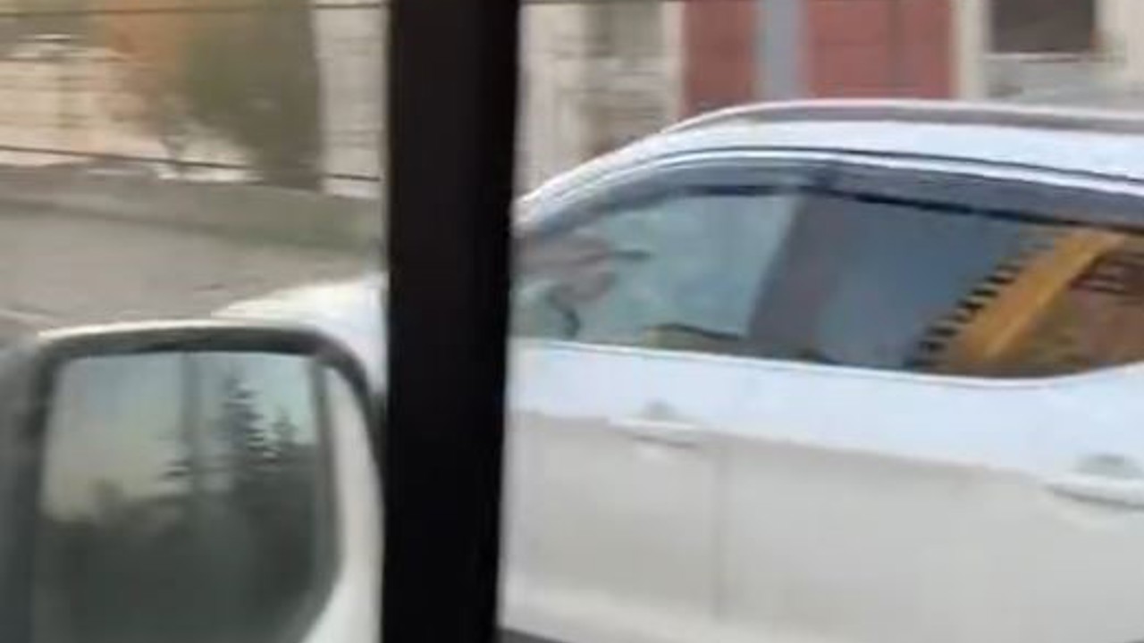 Başakşehir’de bisiklet yoluna giren sürücüler tepki çekti
