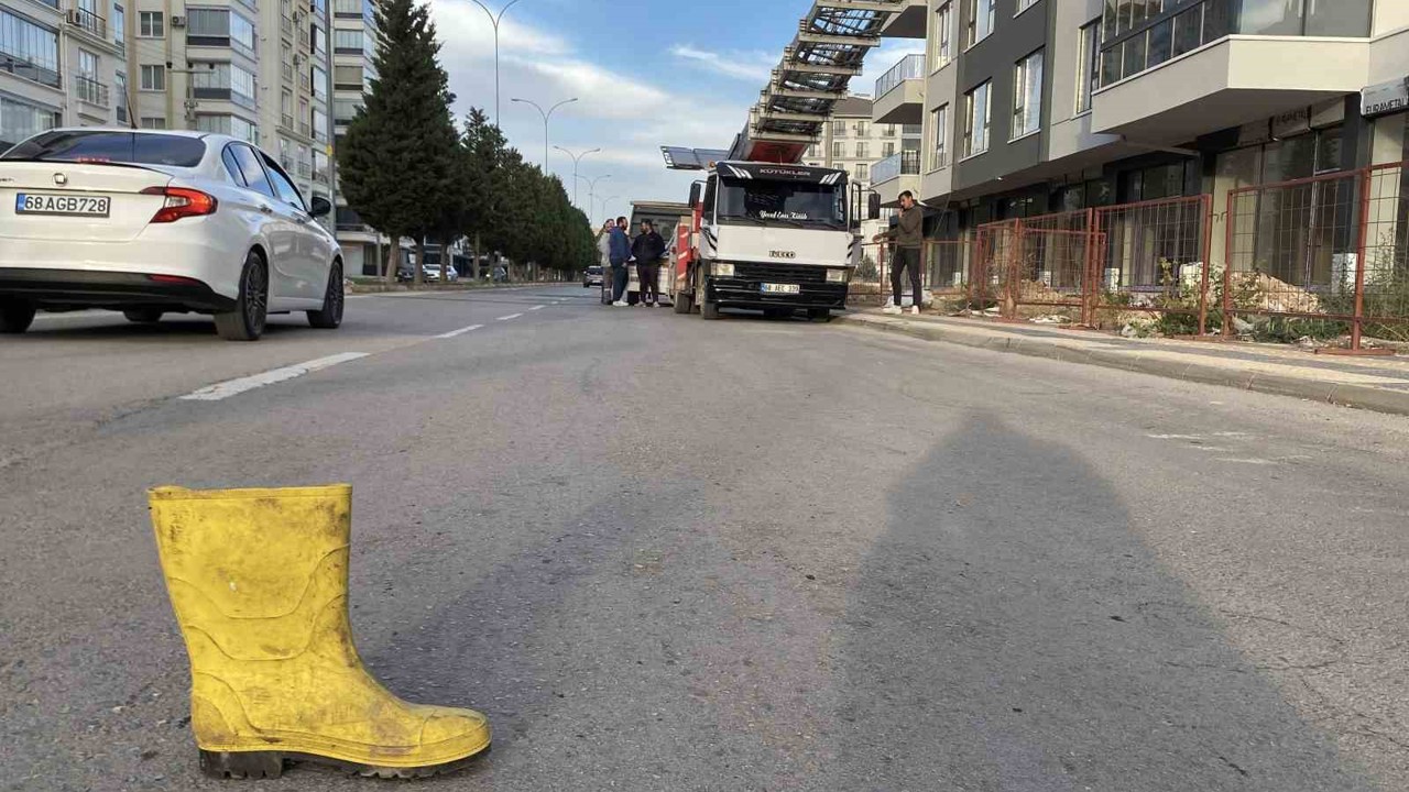 Aksaray’da sarı çizmeli yol güvenliği

