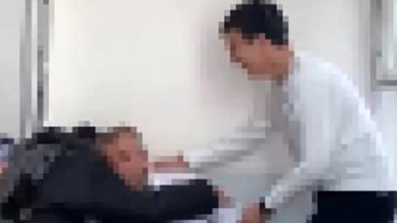 Ankara’da lise öğrencilerinden öğretmene saygısız hareketler
