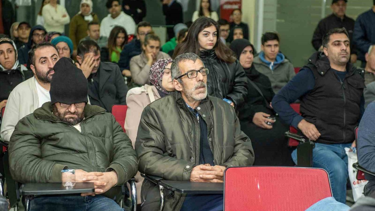 Esenyurt’ta 3 Aralık Dünya Engelliler Günü’nde İstihdam köprüsü: 20 firma yüzlerce umut
