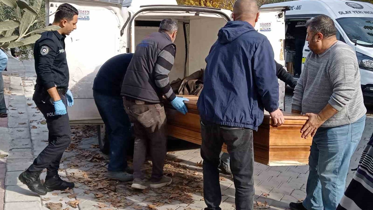 Engelli şahıs boğazı kesilmiş halde evinde ölü bulundu
