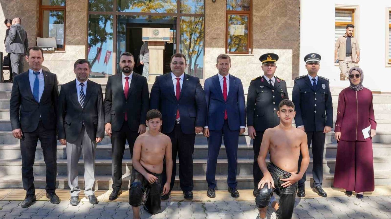 Pazarlar Spor Lisesi’nden güreş ve yağlı güreş projesi
