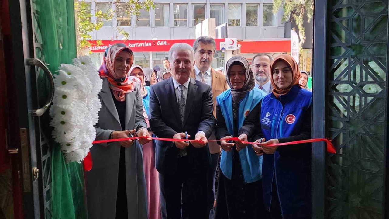Antalya Müftülüğü  "İyilik Atölyesi" açıldı
