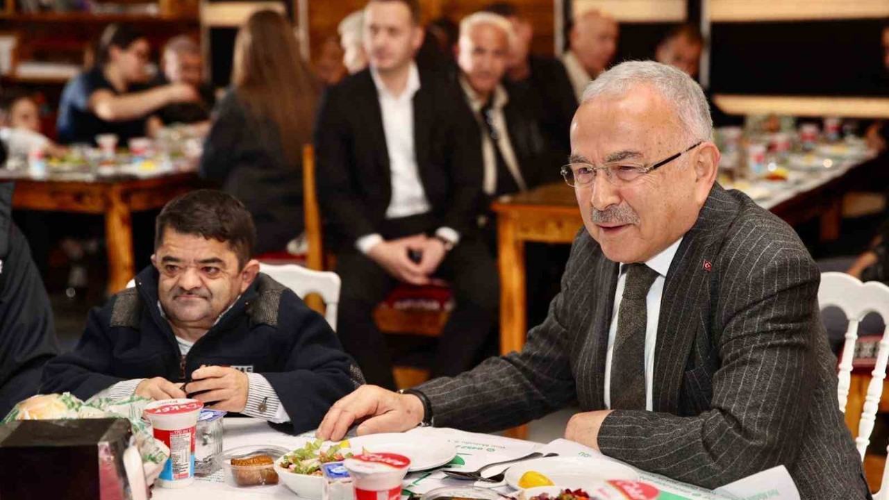 Başkan Güler: "Sadece bir gün değil, her gün sizlerin emrinizdeyiz"
