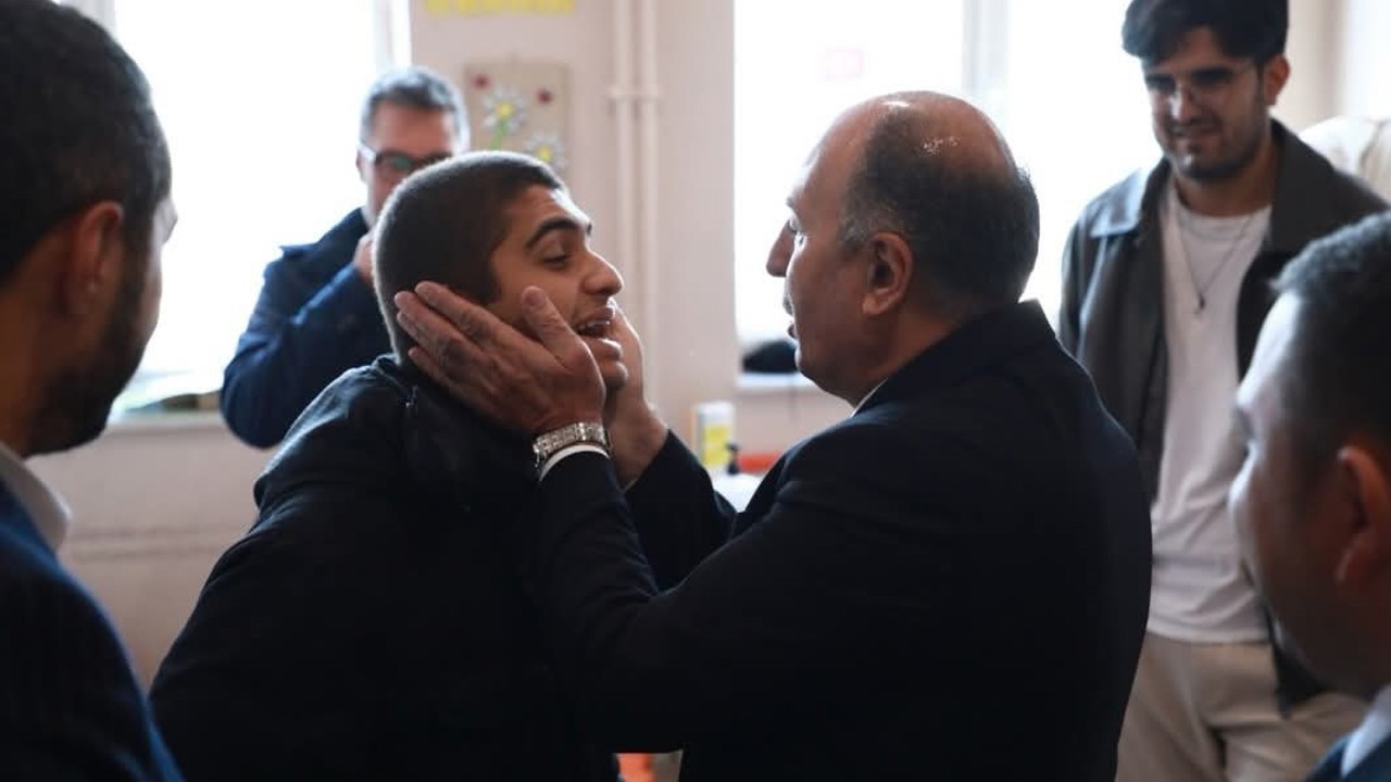 Başkan Arslan engelli bireyleri özel günlerinde yalnız bırakmadı
