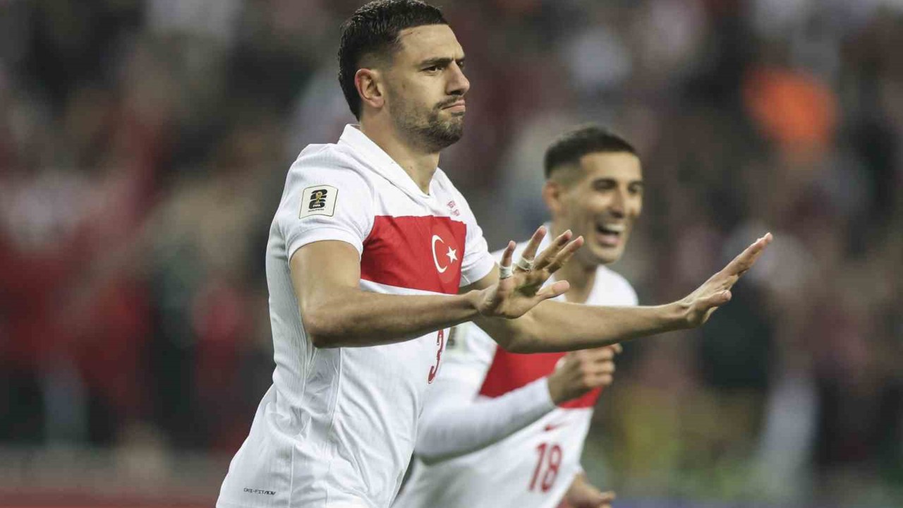 Merih Demiral, Al Ahli ile sözleşme yeniledi
