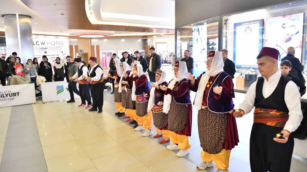 Malatya’da 3 Aralık Dünya Engelliler Günü kapsamında MalatyaPark AVM’de farkında