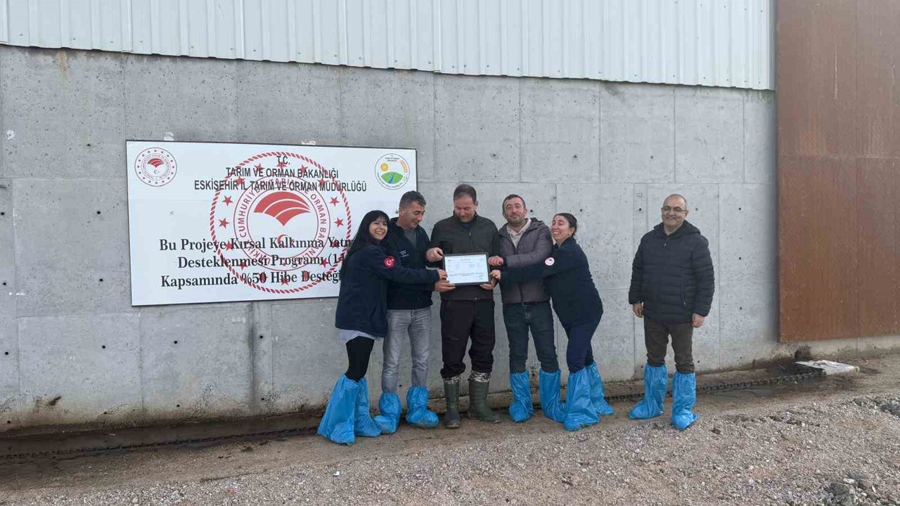 Mahmudiye’nin ilk ari işletmesi sertifikalandırıldı
