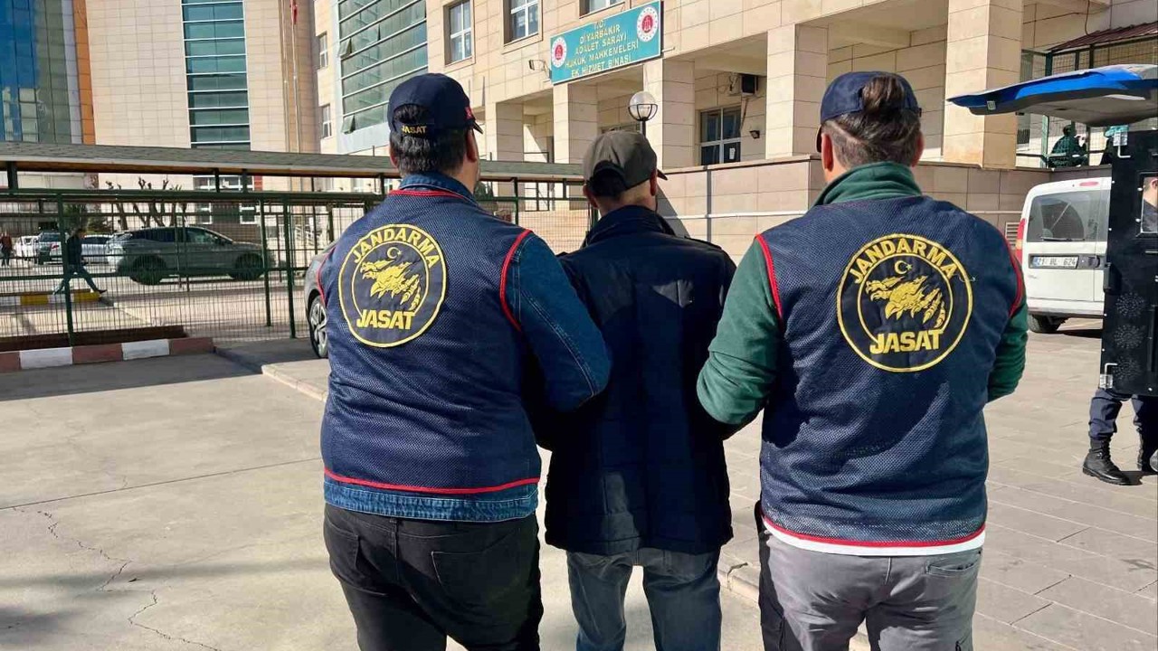 Diyarbakır’da haklarında kesinleşmiş hapis cezası bulunan 4 şahıs yakalandı
