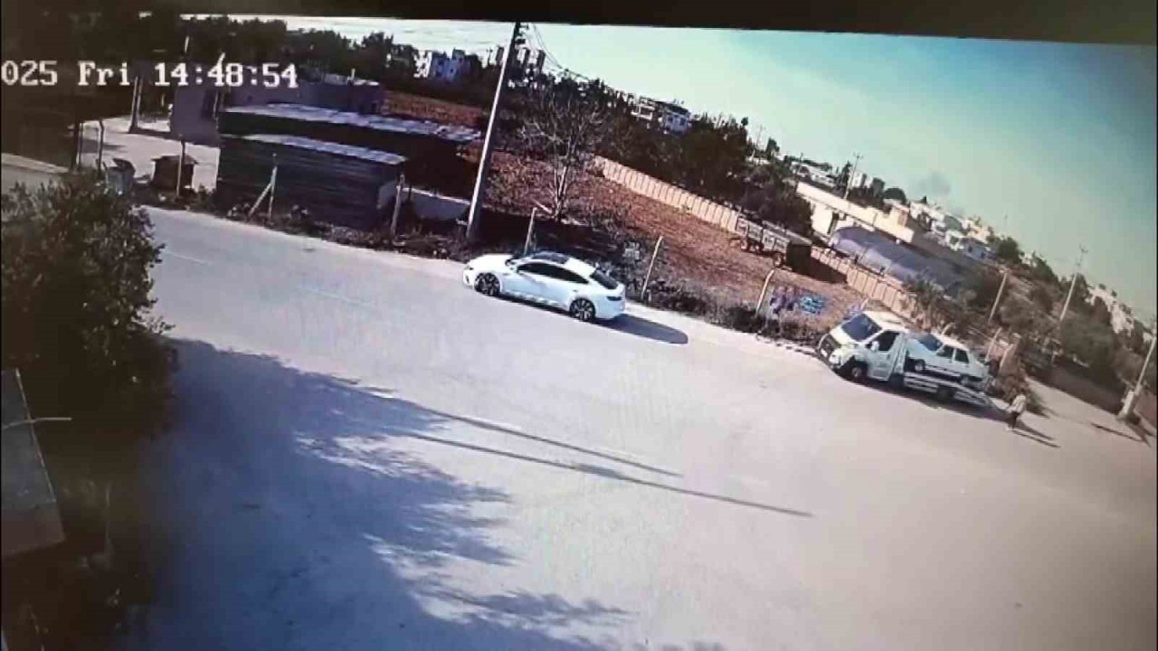 Otomobille geldi çekiciden telefon çaldı: 120 suç kayıtlı hırsızın o anları kamerada
