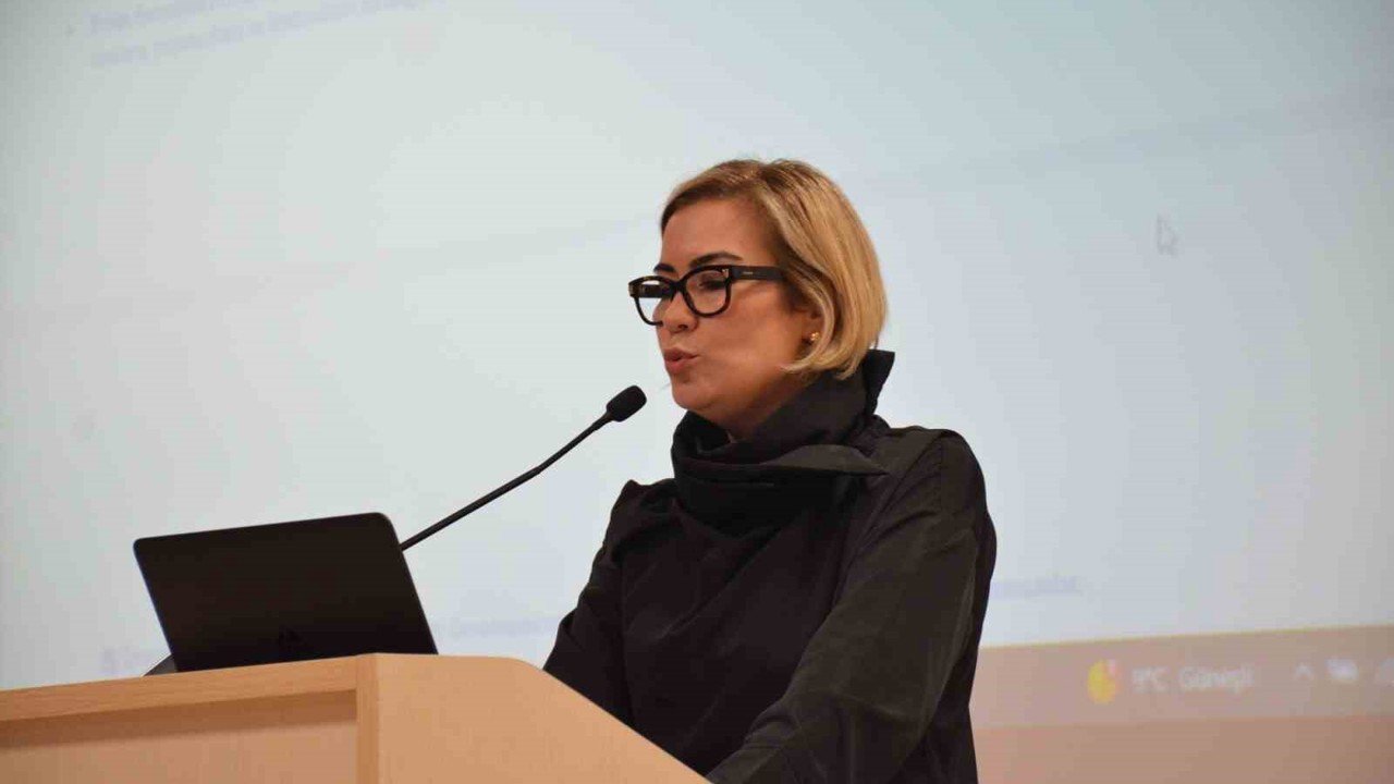 İletişim Buluşmaları’nda "Belgesel Sineması: Fikirden Festivale Yolculuk" konuşuldu
