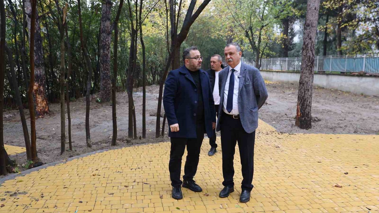 Başkan Balaban Emekli Kafe’de çalışmaları yerinde inceledi
