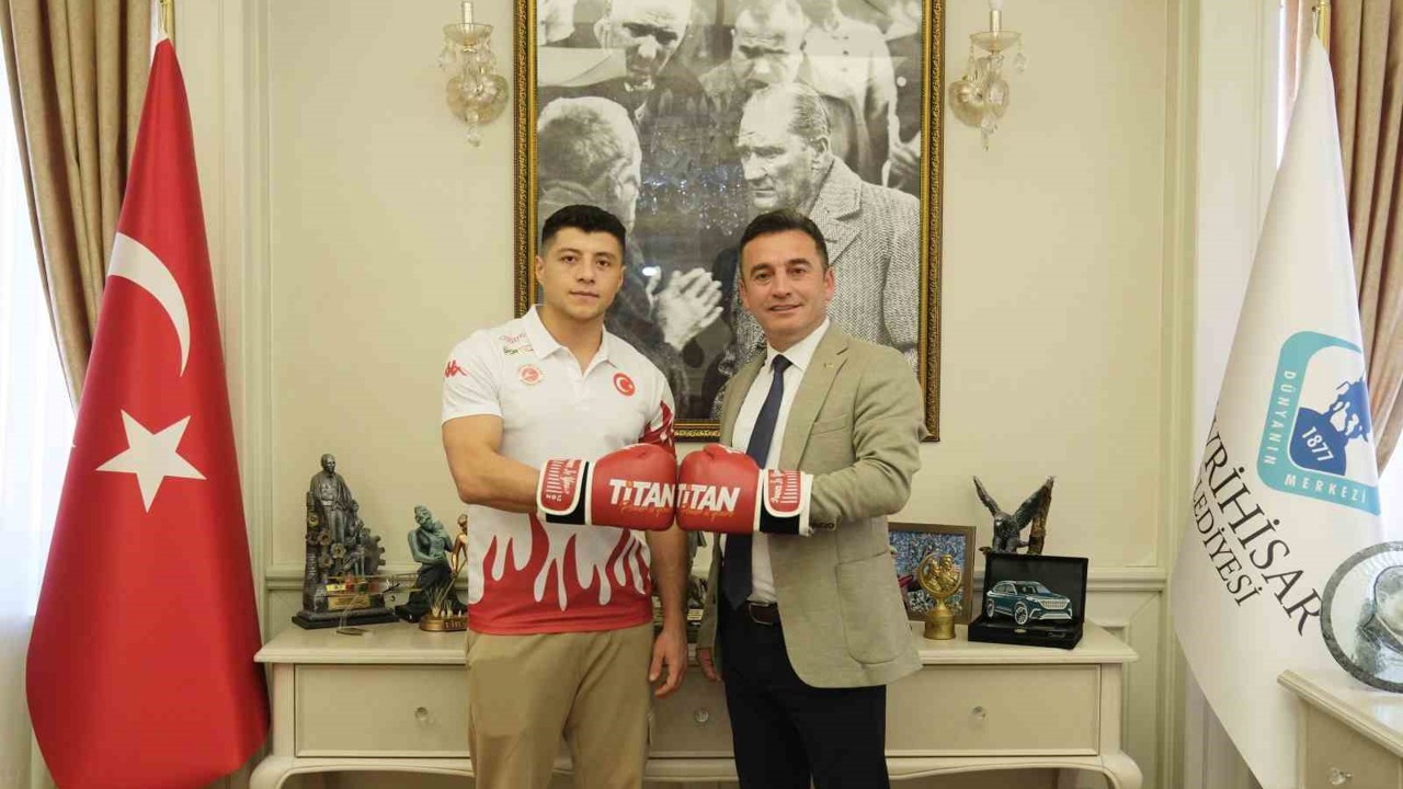 Başkan Dökmeci, "Milli sporcumuz Doğan Kılıç bizi gururlandırdı"
