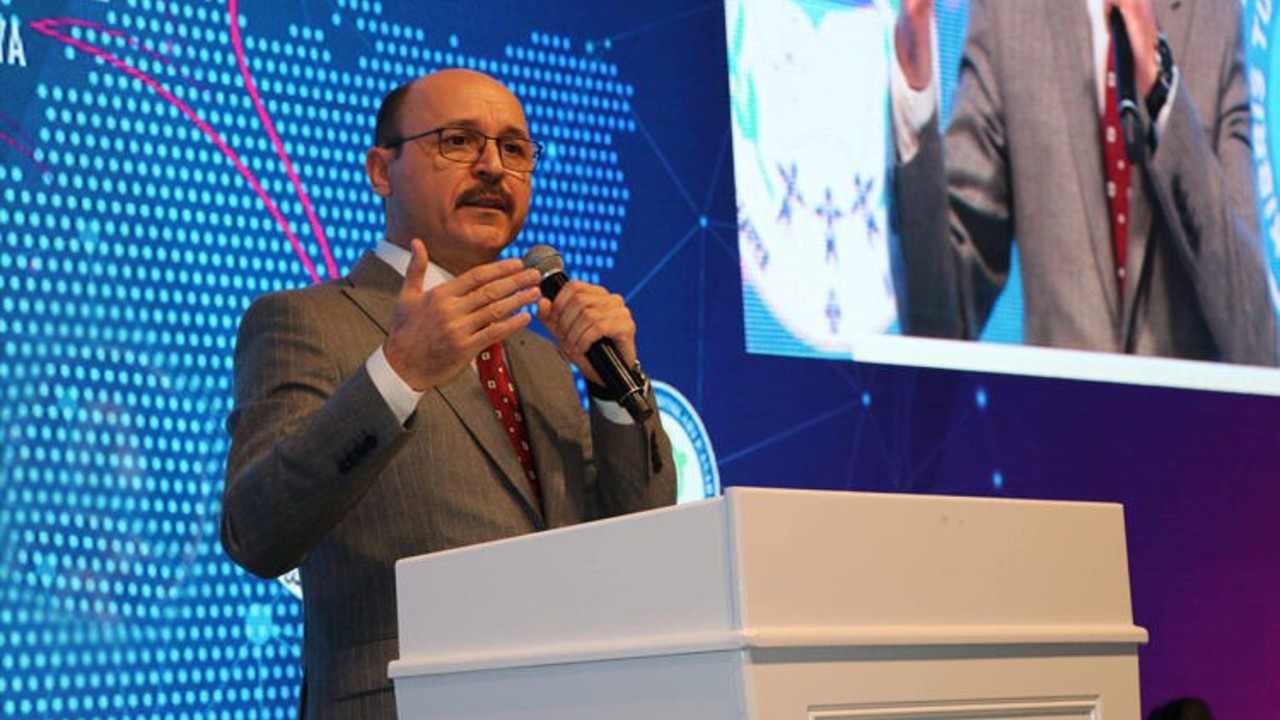 Türk Eğitim-Sen Genel Başkanı Geylan: "Öğretmeni itibarlı kılamazsanız, eğitimde istenen hedeflere ulaşmanız mümkün değildir"
