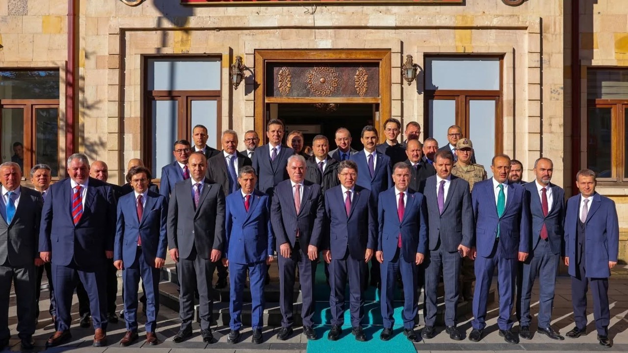 Adalet Bakanı Tunç Bayburt Valiliğini ziyaret etti

