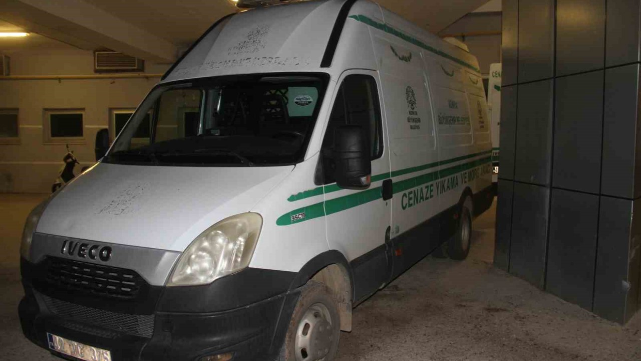 Husumetlileri tarafından, 7 yaşındaki oğlunun gözü önünde vurularak öldürüldü
