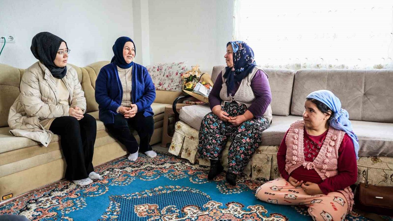 Çameli Belediyesi personeli engelli bireyleri evlerinde ziyaret etti
