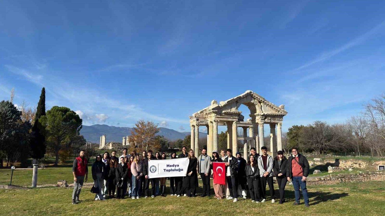 Gençler, ’Dünya Mirası’ Afrodisias’ı gezdi
