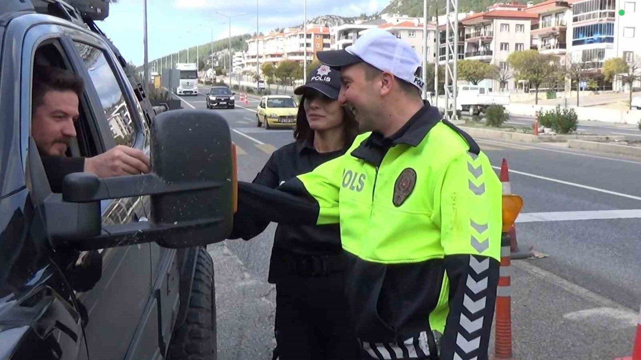 Muğla Emniyeti, engelli gencin polislik hayalini gerçekleştirdi
