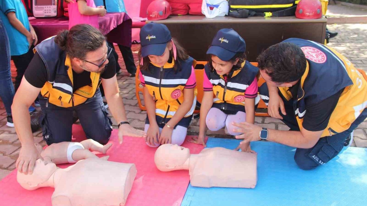 Kırşehir’de 317 sağlık ekibi vatandaşların imdadına yetişiyor
