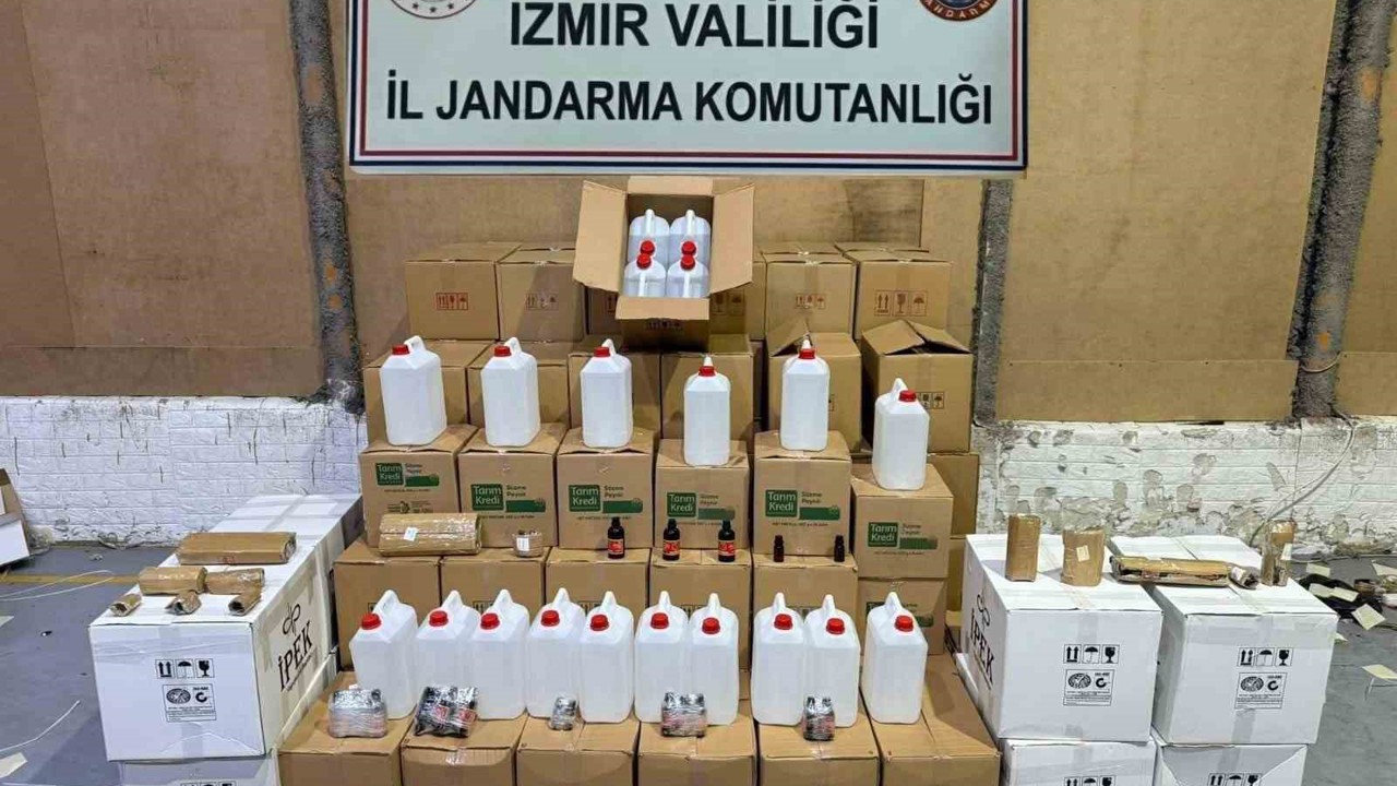 İzmir’de sahte içki operasyonu: 2 bin 850 litre etil alkol ele geçirildi
