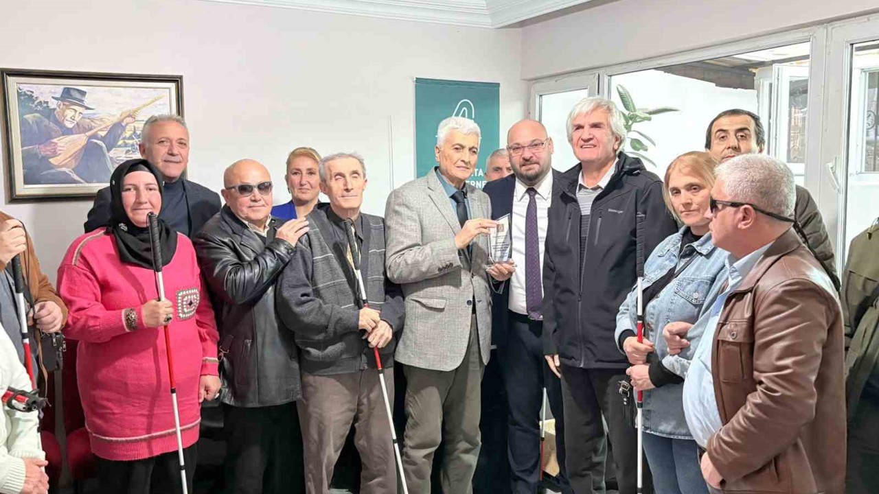 Atakum’dan görme engellilere ‘beyaz baston’ desteği
