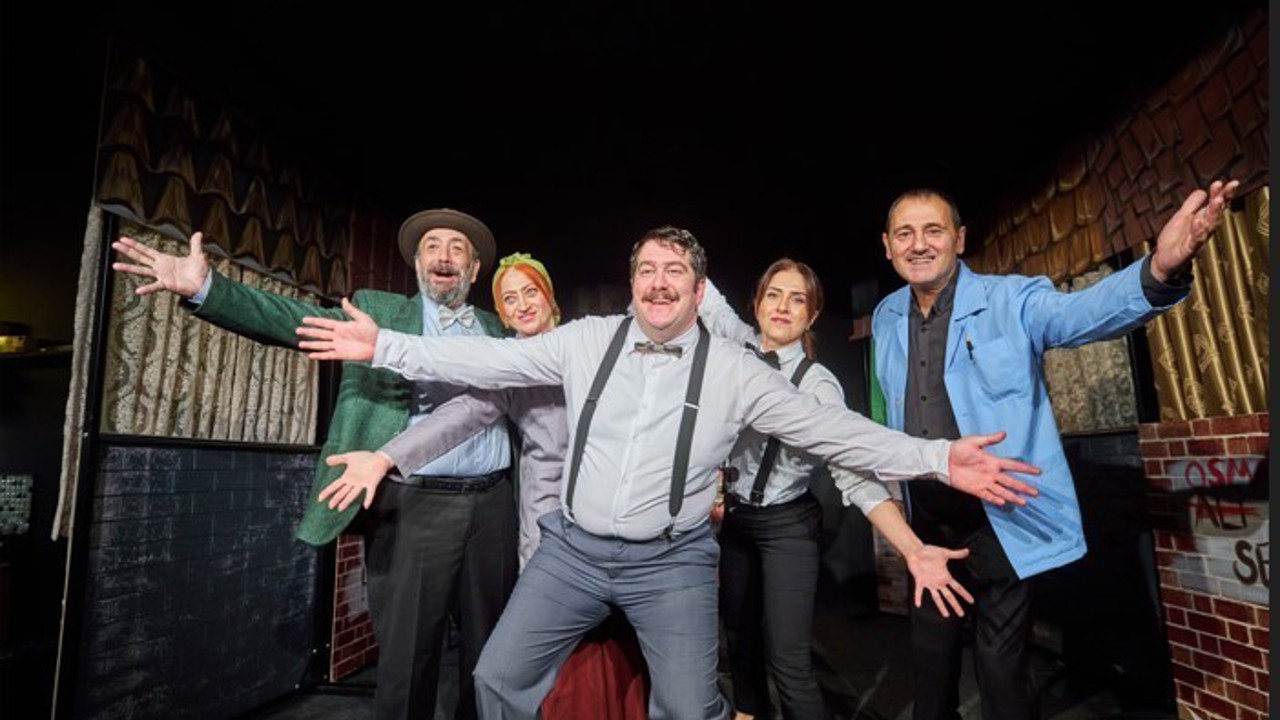 "Kahraman Bakkal" oyunu 27 yıl sonra yeniden sahnede
