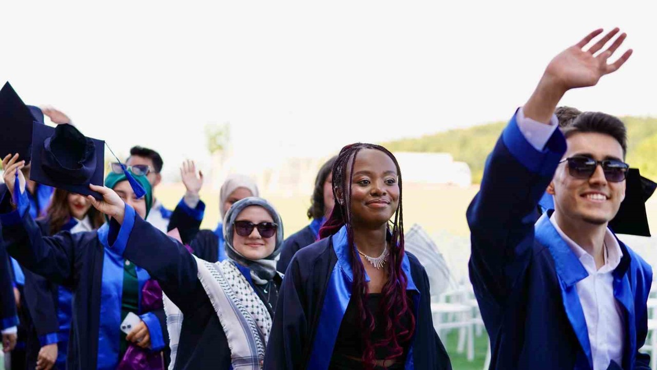 SAÜ, 109 ülkeden 6 bin 549 öğrenciye ev sahipliği yapıyor
