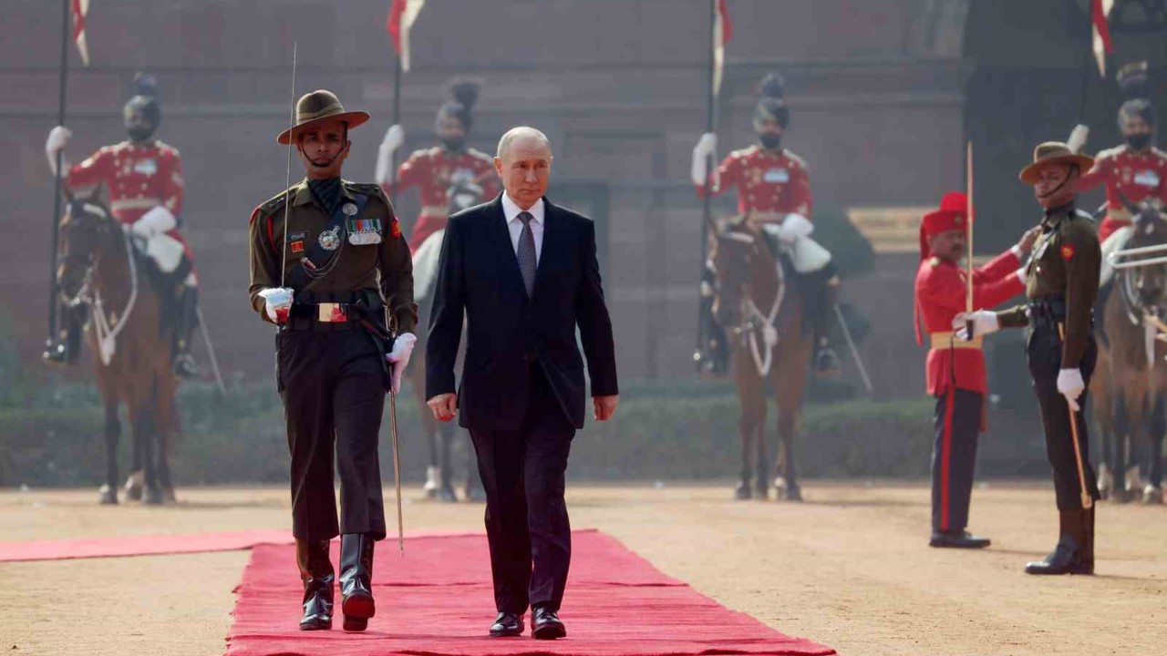 Putin, Hindistan’da resmi törenle karşılandı
