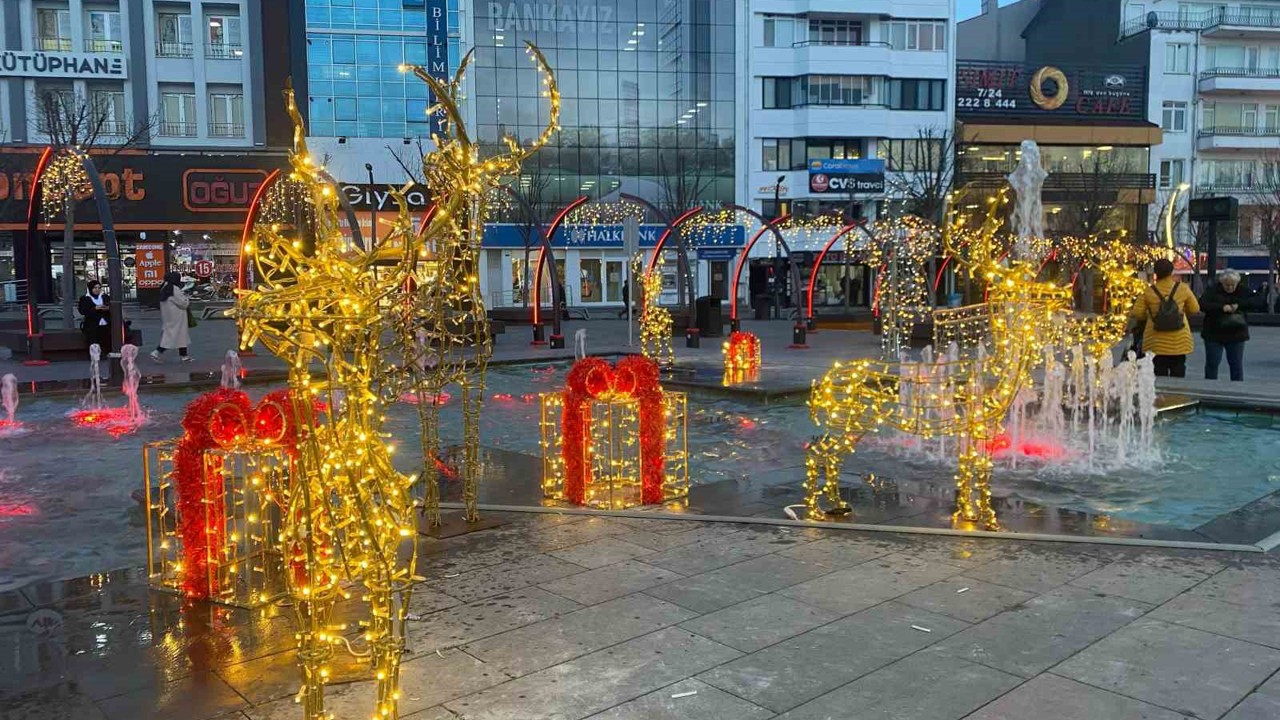 Bolu’nun en işlek meydanı ışıl ışıl oldu
