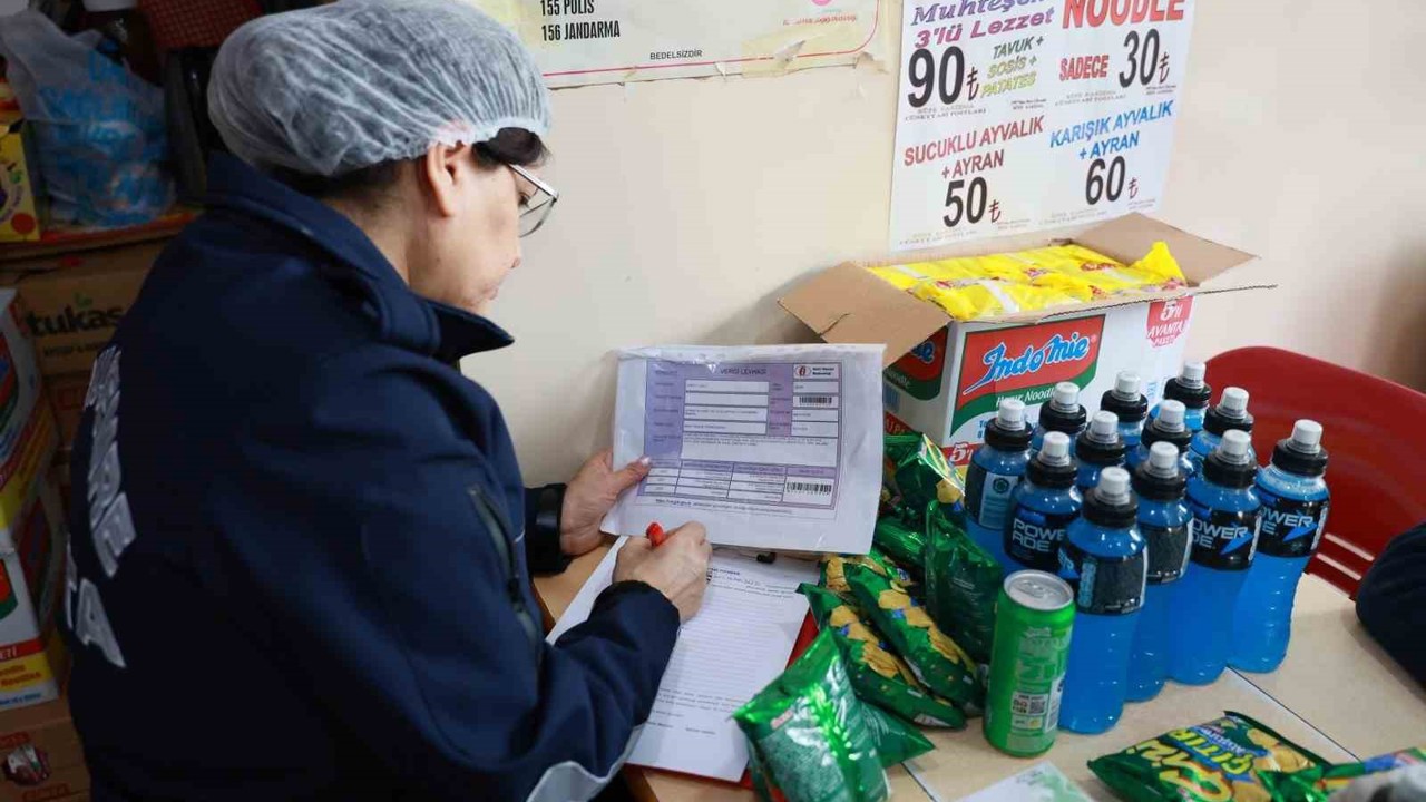 Yunusemre zabıtasından okul çevrelerinde denetleme
