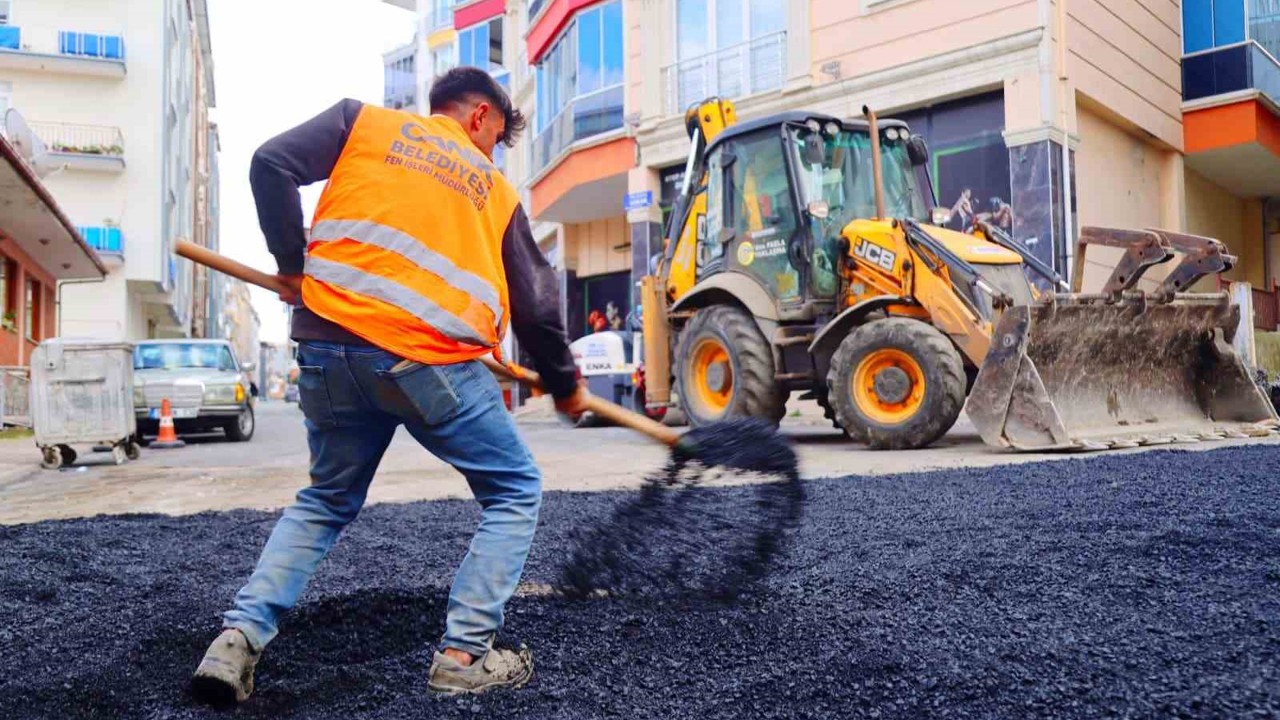 Başkan Sandıkçı: "Ulaşım atağımızı hız kesmenden sürdürüyoruz"
