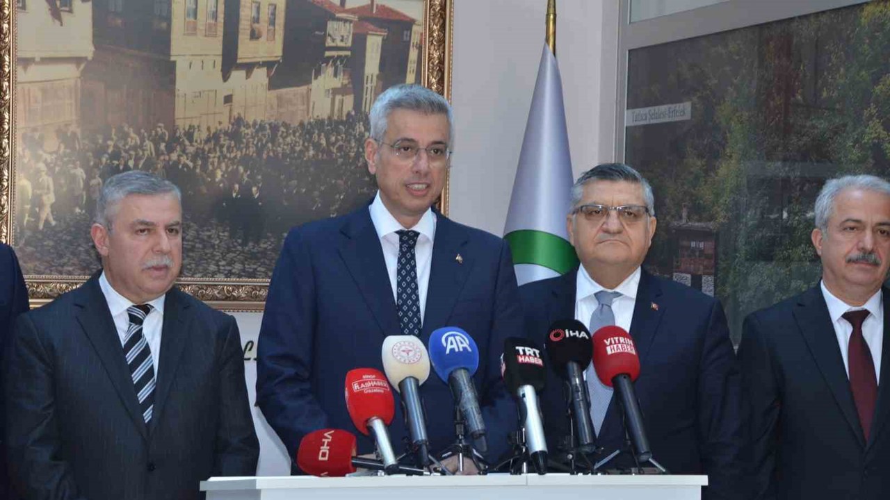 Bakan Memişoğlu’ndan vatandaşa çağrı: "Ambulanslara yol verin"
